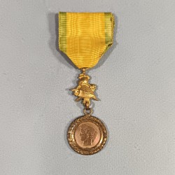 FRANCE MEDAILLE MILITAIRE DES SOUS OFFICIERS FABRICATION FANTAISIE LOCALE OU PRIVEE PIECE DE 5 CENTIME CERES PAR OUDINE